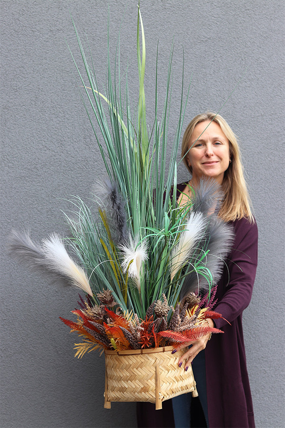 Coco Jumbo, sztuczna trawa w koszu z ziołami