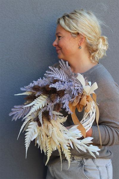 Deliketa November, asymetryczny jesienny wianek