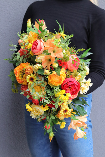 Luizjana Słoneczko, kompozycja kwiatowa w pucharze