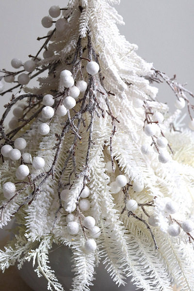 Zimowa Biel 3, świąteczna choinka z dekoracją