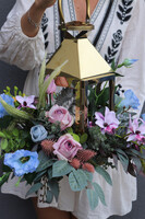 Angelo Garden Pastelia, kompozycja nagrobna z aniołem i lampionem