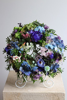 Helida Lusia kwiatowy wianek na drzwi