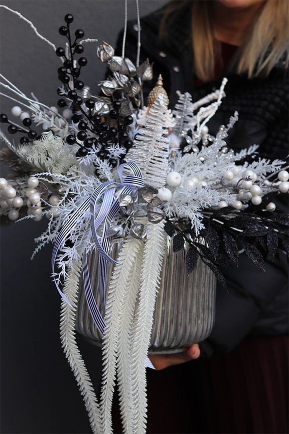 Xmas Black Deluxe, świąteczny stroik z dziadkiem