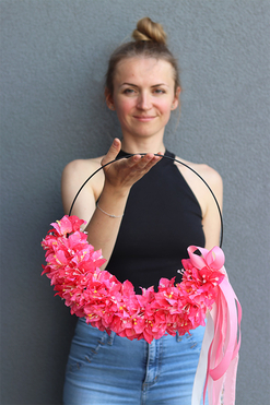 Pink Bugenville Subtelle, różowy wianek na drzwi na obręczy, rozp.37cm