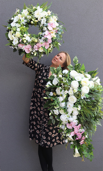 duży wieniec nagrobny z orchideą, Ydeal, śr.66cm