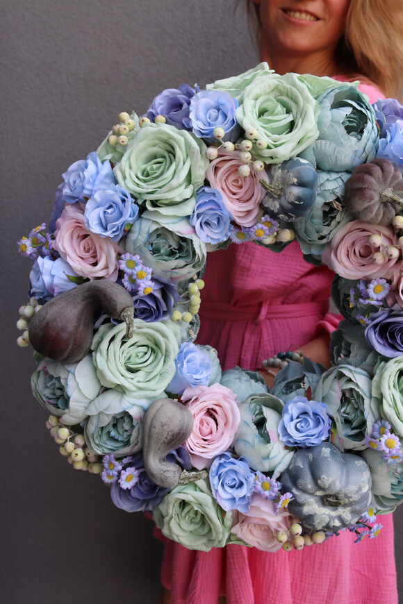 Pumpkin Blue, niebieski jesienny wianek z dyniami