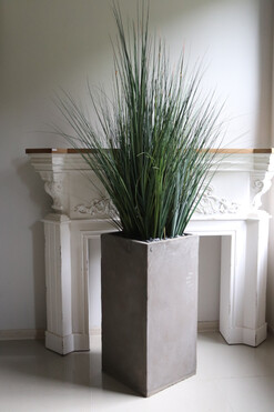Concrete Square 3, wysokiej jakości sztuczna trawa w betonowej donicy, wys. 169cm