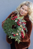 Zimowa Czerwień, świąteczny wianek na drzwi