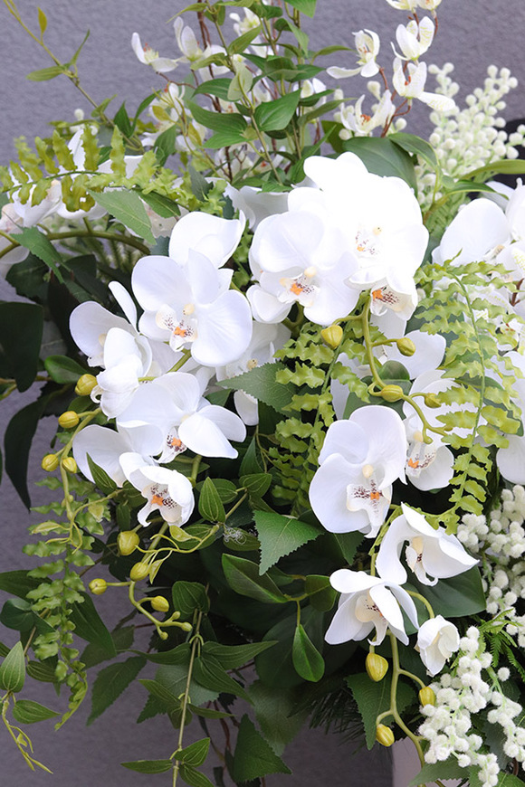 Orchid Monarch, biały komplet dekoracji nagrobnych,