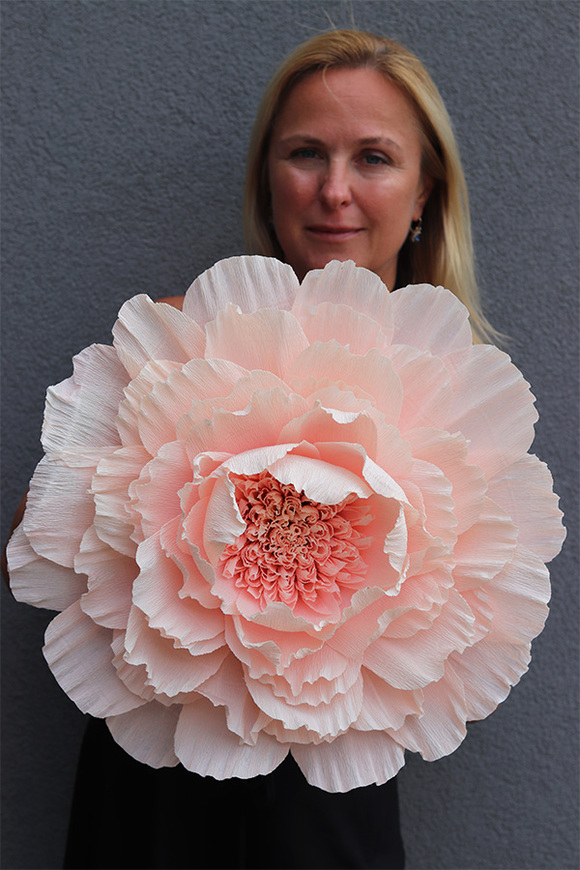 Paper Flower P, ręcznie robiony kwiat papierowy