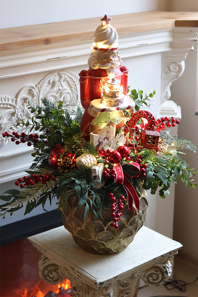 Mikołaj Supreme, dekoracja świąteczna LED