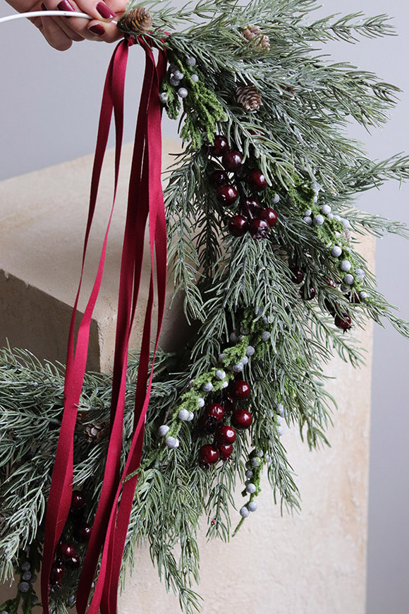 Subtelle Bordo Winter, świąteczny wianek na obręczy