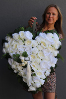 White Dream 2, wiązanka nagrobna w kształcie serca