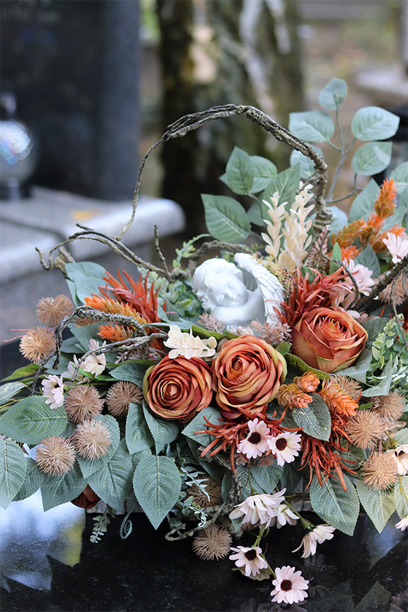 Morellina, dekoracja nagrobna w skrzynce