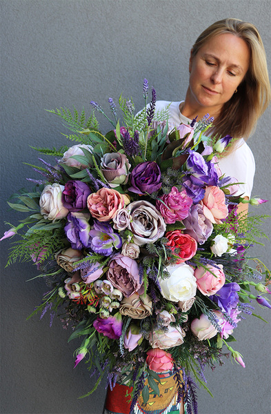 Loritta Violet, fioletowa wiązanka nagrobna, dł.75cm 