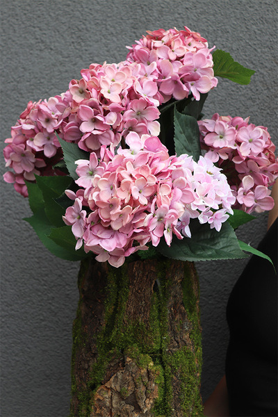Pink Hortensja w Mchu 3, kompozycja kwiatowa w pniu