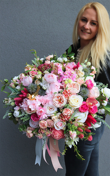 bogaty flowerbox z różami, Elegancya, wym.45cm