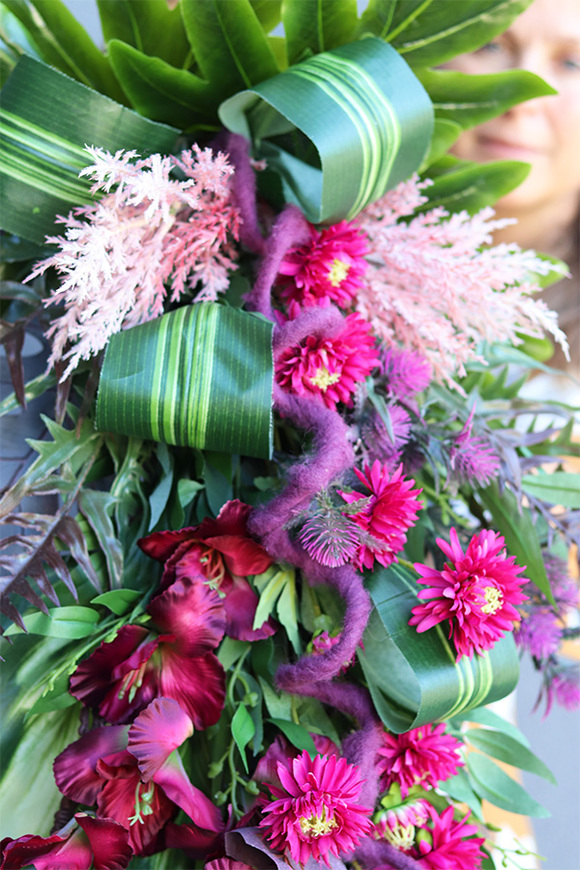 Bernata, bukiet nagrobny w plastikowej osłonce, wy.100cm