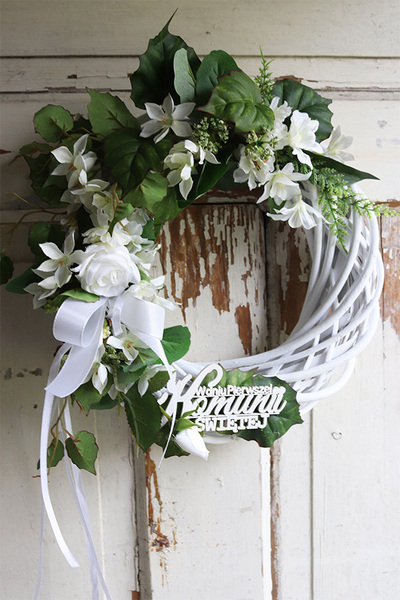 Biellesa, biały wianek komunijny z napisem, śr.32cm