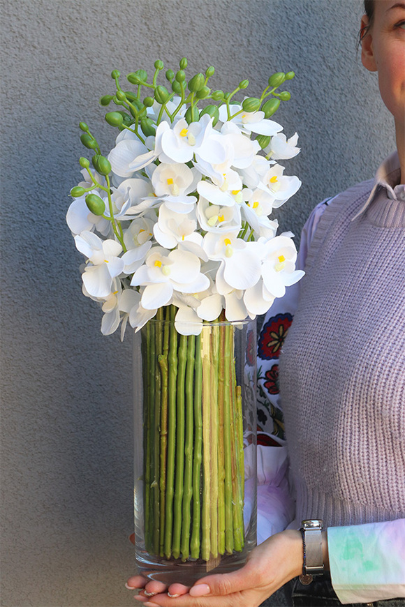 Glassier Hellissa 2, storczyki w szklanym wazonie