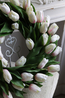 Tulipany Biella, wiosenny wianek z tulipanów	