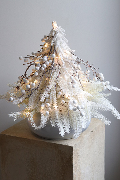 Zimowa Biel 3, świąteczna choinka z dekoracją