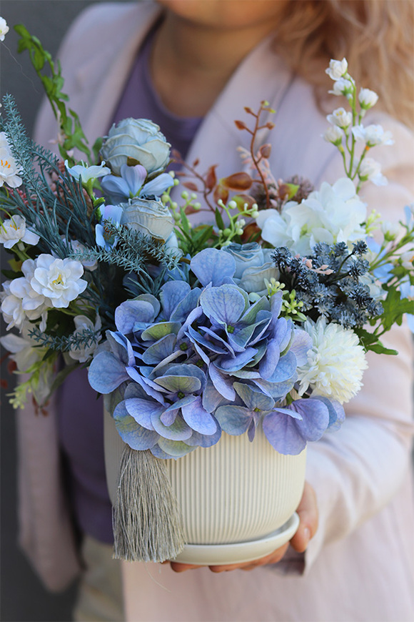 Blue Origami, błękitna kompozycja w pucharze