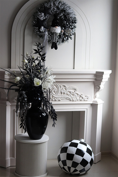 Winter Ball, figurka bombka ceramiczna