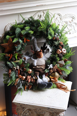 Reniferro, świąteczny wianek z lalką, rozp.60cm