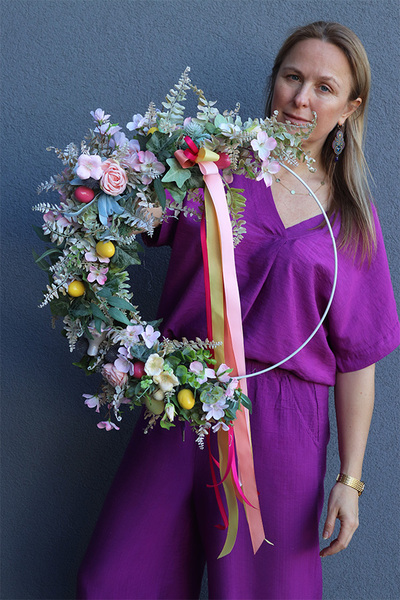 Eggs Canoe Subtelle, wielkanocny wianek na drzwi na obręczy