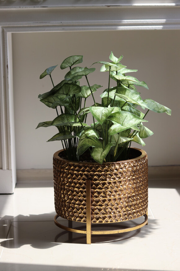 Golden Knot, metalowa doniczka osłonka na nóżkach