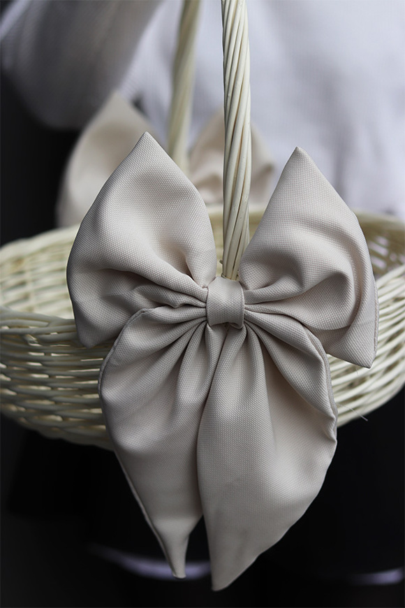 Beige Kokarde, dwustronnie dekorowany koszyczek wielkanocny