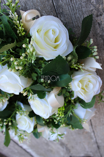 dekoracyjny wianek Biała Róża, śr.35cm