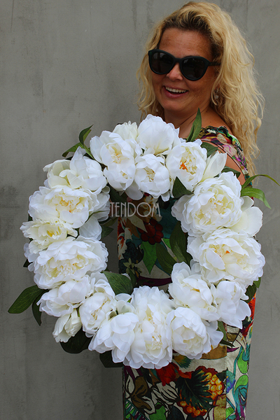 Biała Piwonia, efektowny wianek na drzwi, śr.47cm 