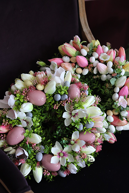 dekoracyjny wielkanocny wianek na drzwi, Różowe Pisanki 2, śr.38cm 