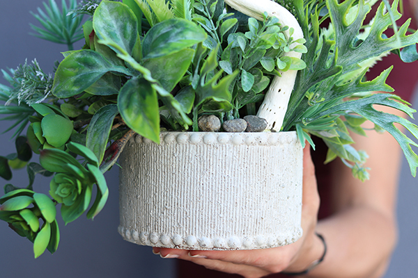 Lamona, sukulenty, kompozycja ze sztucznych roślin, wym.30x40cm