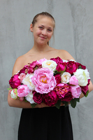 Pani Walewska kompozycja kwiatowa, wys.34cm, szer.50cm