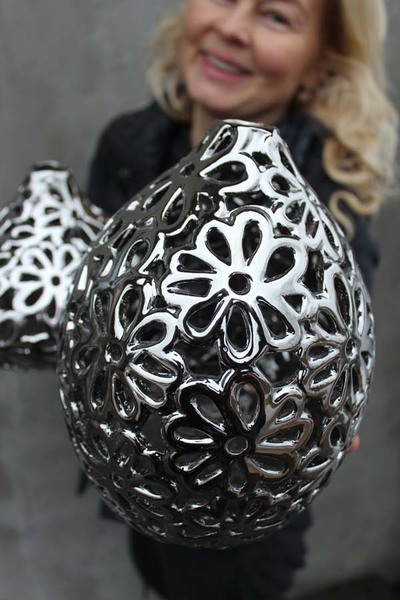 Glamour, ażurowa waza / figurka ceramiczna, wys.16.5x16.5x21cm