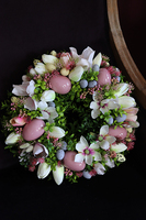 dekoracyjny wielkanocny wianek na drzwi, Różowe Pisanki 2, śr.38cm