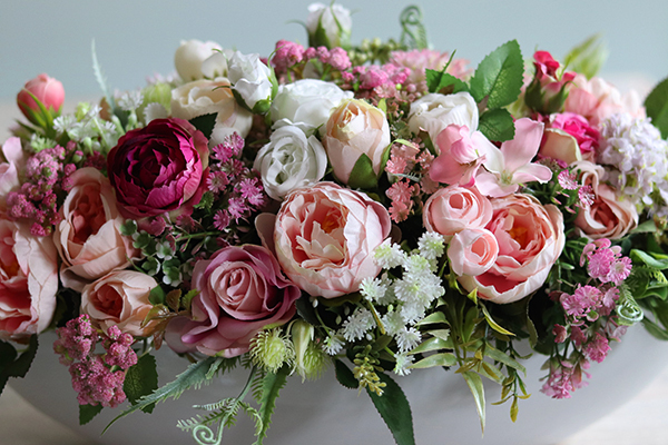 bardzo elegancka kompozycja kwiatowa Laos Kaskada, wym.24x70cm