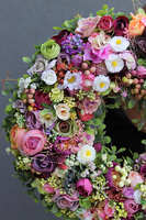 atrakcyjny kwiatowy wianek, Perrasa Medium, śr.50cm  