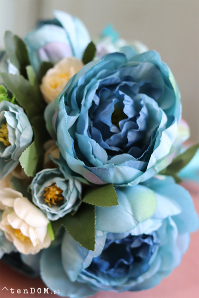 bukiet Lazurowy z niebieskimi peoniami, wys.27cm