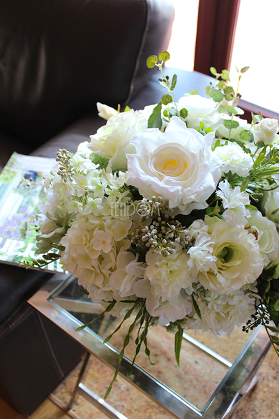 elegancka kompozycja kwiatowa / bukiet Creamosa, wys.45cm