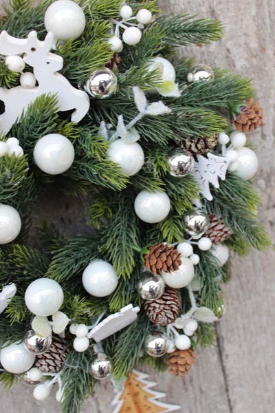 dekoracyjny świąteczny wianek / stroik Zimowa Kolekcja, wym.28cm