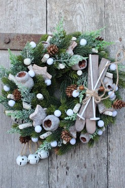 Dzwoneczki dekoracja świąteczna / wianek na drzwi, śr.27cm