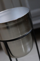 Silverro Pot, osłonka metalowa na stojaku, wym.34x19cm