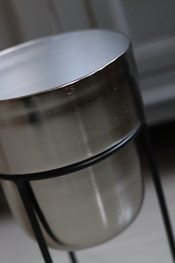 Silverro Pot, osłonka metalowa na stojaku, wym.34x19cm