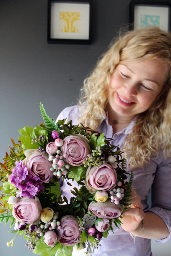 bardzo ładny wianek Relia, śr.27cm 