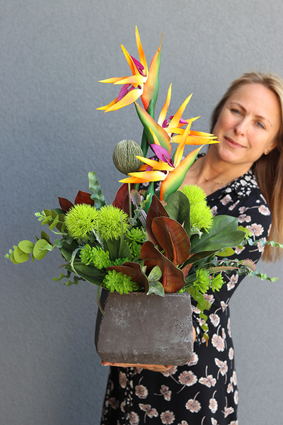 egzotyczna kompozycja ze strelicją, Modenata, wys.65cm 