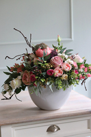 Abella Cinderella 2, kompozycja kwiatowa w biało-srebrnej misie, wym. 39x45cm 